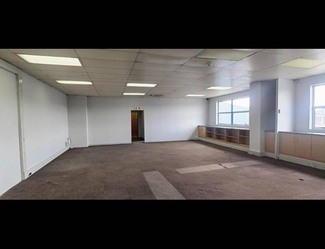 INDUSTRIAL PROPERTY TO RENT IN SILVERTON
